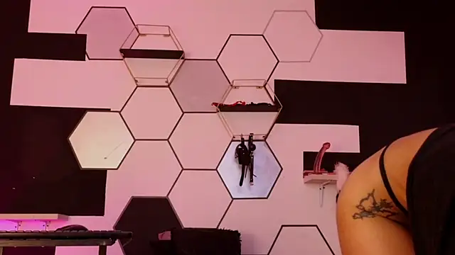 haileycat online show from 02.06.25