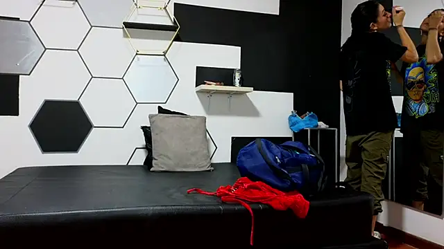 haileycat online show from 02.13.25