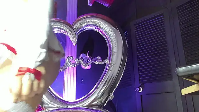 haileycat online show from 02.14.26