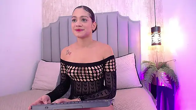 Alahia Baiter online show from 02.23.25