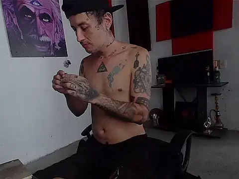 Snapshot of patrik_tattoo_ chatting on 05.04.26 patrik tattoo online show from 05.04.26