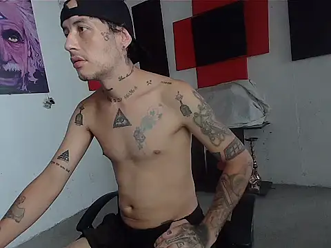 Snapshot of patrik_tattoo_ chatting on 05.28.26 patrik tattoo online show from 05.28.26