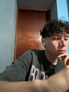 Omaaaaaaa00001 online show from 11.19.25