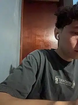 Omaaaaaaa00001 online show from 11.21.25