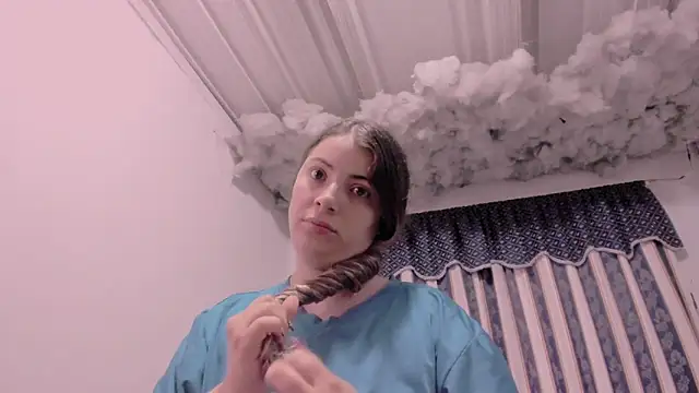 Lauu G online show from 11.29.25