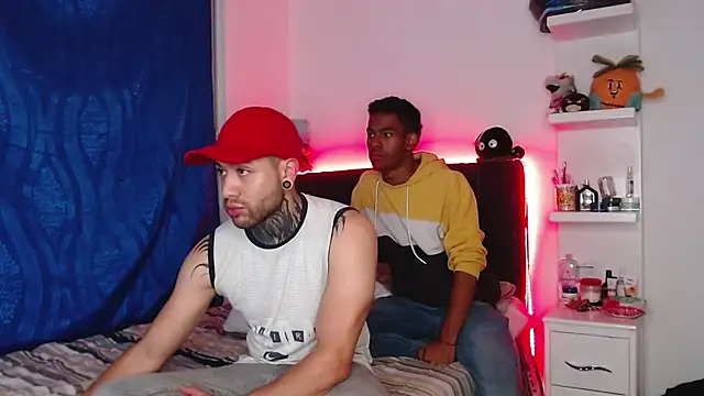 Snapshot of _tatho_perovich_ chatting on 02.02.25 tatho perovich online show from 02.02.25