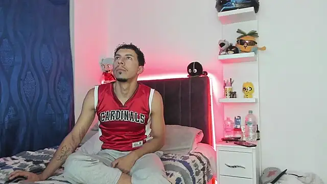 Snapshot of _tatho_perovich_ chatting on 02.09.25 tatho perovich online show from 02.09.25