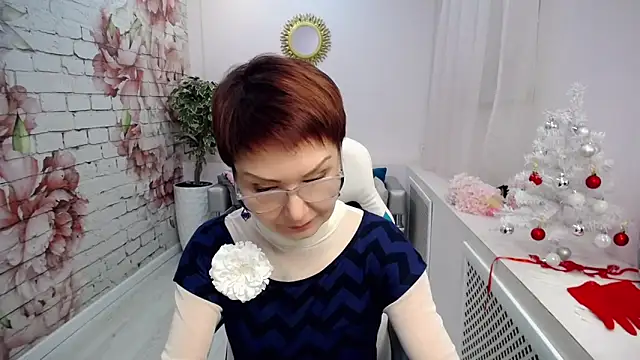 Snapshot of Cutie_Asya chatting on 12.10.24 Cutie Asya online show from 12.10.24