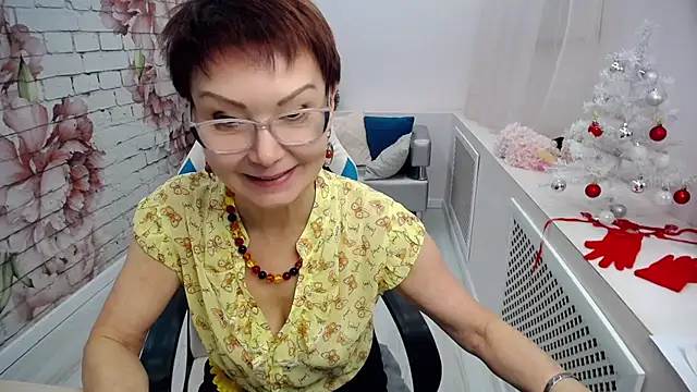 Snapshot of Cutie_Asya chatting on 12.12.24 Cutie Asya online show from 12.12.24