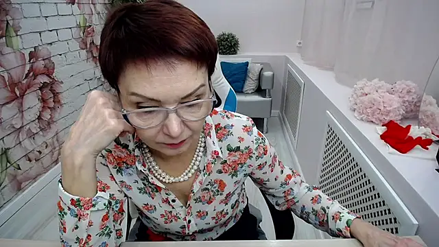 Snapshot of Cutie_Asya chatting on 01.21.25 Cutie Asya online show from 01.21.25