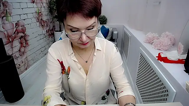 Snapshot of Cutie_Asya chatting on 01.28.25 Cutie Asya online show from 01.28.25