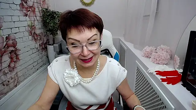 Snapshot of Cutie_Asya chatting on 02.04.25 Cutie Asya online show from 02.04.25