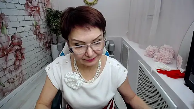 Snapshot of Cutie_Asya chatting on 02.04.25 Cutie Asya online show from 02.04.25