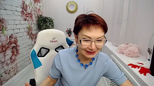 Snapshot of Cutie_Asya chatting on 02.10.25 Cutie Asya online show from 02.10.25