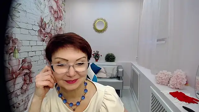 Snapshot of Cutie_Asya chatting on 02.18.25 Cutie Asya online show from 02.18.25