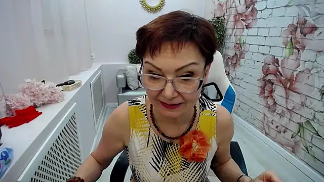 Snapshot of Cutie_Asya chatting on 03.04.25 Cutie Asya online show from 03.04.25