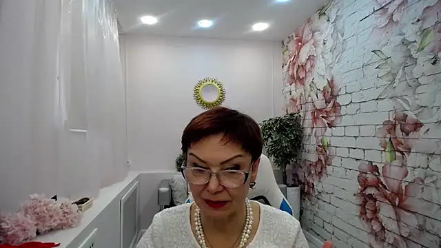 Snapshot of Cutie_Asya chatting on 03.05.25 Cutie Asya online show from 03.05.25