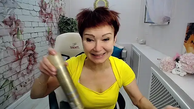 Snapshot of Cutie_Asya chatting on 10.29.25 Cutie Asya online show from 10.29.25