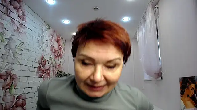 Snapshot of Cutie_Asya chatting on 11.04.25 Cutie Asya online show from 11.04.25