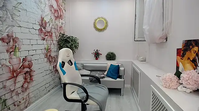 Snapshot of Cutie_Asya chatting on 11.06.25 Cutie Asya online show from 11.06.25