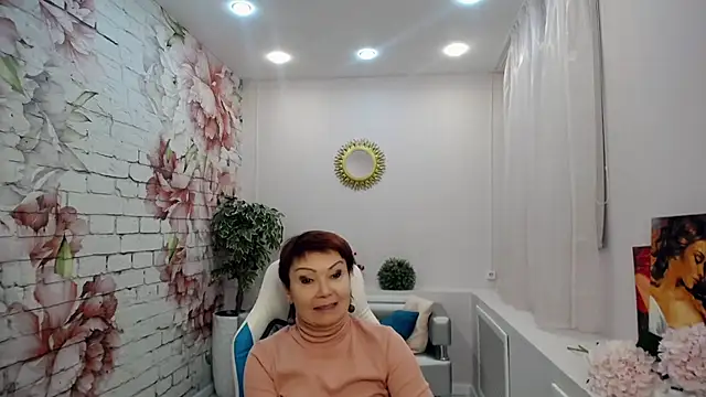 Snapshot of Cutie_Asya chatting on 11.10.25 Cutie Asya online show from 11.10.25