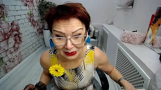 Snapshot of Cutie_Asya chatting on 11.27.25 Cutie Asya online show from 11.27.25