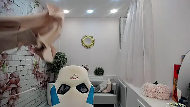 Snapshot of Cutie_Asya chatting on 12.03.25 Cutie Asya online show from 12.03.25