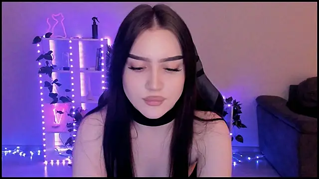 Melanie N online show from 12.06.24