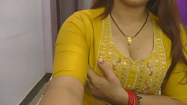 cutie-taara online show from 10.18.25