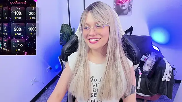 Snapshot of blackberrys_ chatting on 02.05.25 blackberrys  online show from 02.05.25