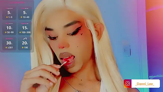 DanniLee  online show from 11.03.25