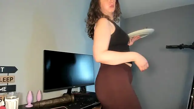 ENGLISHEMILY 69 online show from 03.10.25