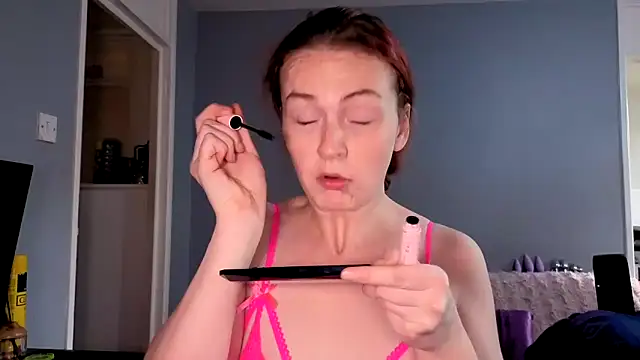 ENGLISHEMILY 69 online show from 10.13.25