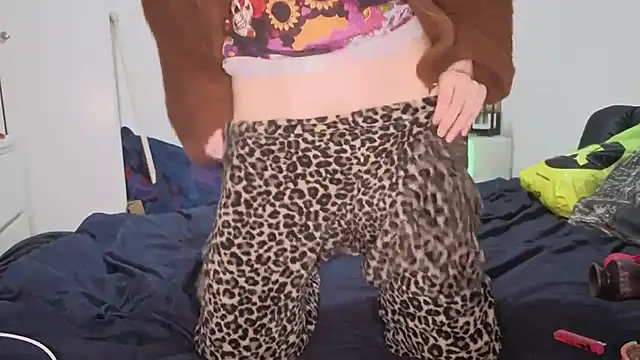 ENGLISHEMILY 69 online show from 03.15.26