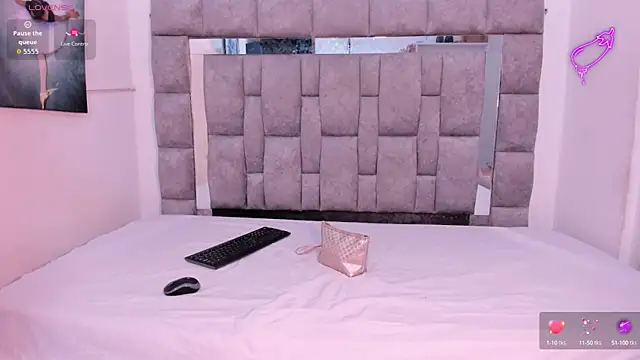 zulyjones online show from 10.04.25