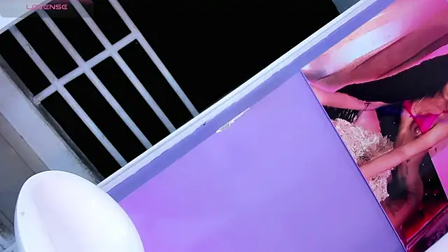 Snapshot of thifanny_black chatting on 10.09.25 thifanny black online show from 10.09.25