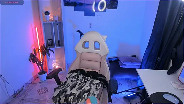 Snapshot of odelei chatting on 11.08.25 odelei online show from 11.08.25