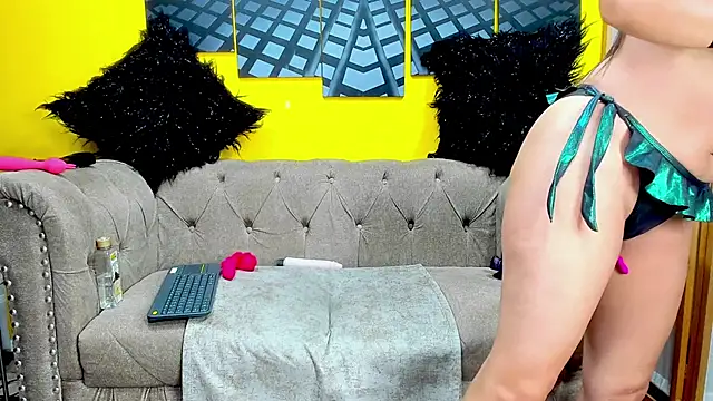 Snapshot of SusanSlim chatting on 11.07.25 SusanSlim online show from 11.07.25