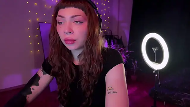 Snapshot of PaulaPratt chatting on 12.02.24 PaulaPratt online show from 12.02.24