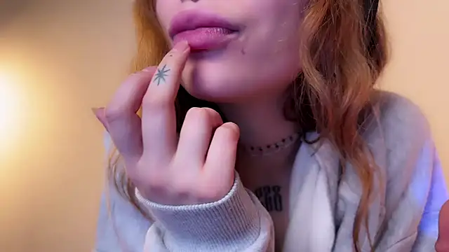 Snapshot of PaulaPratt chatting on 01.15.25 PaulaPratt online show from 01.15.25