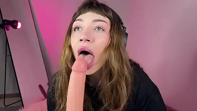 Snapshot of PaulaPratt chatting on 03.02.25 PaulaPratt online show from 03.02.25