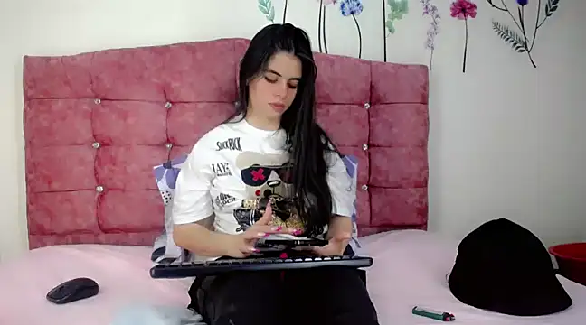 Madisson Ivanova online show from 12.14.24