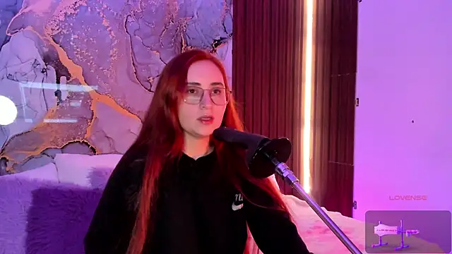 centaurigirl online show from 12.21.25