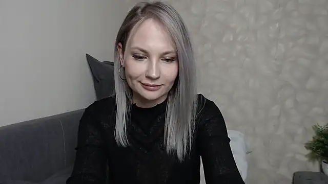 Snapshot of Sunny_bunny6 chatting on 12.12.24 Sunny bunny6 online show from 12.12.24