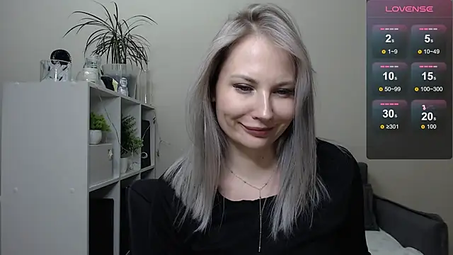 Snapshot of Sunny_bunny6 chatting on 12.16.24 Sunny bunny6 online show from 12.16.24