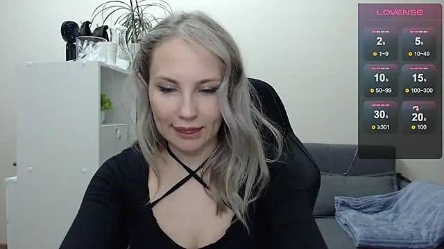 Snapshot of Sunny_bunny6 chatting on 01.11.25 Sunny bunny6 online show from 01.11.25