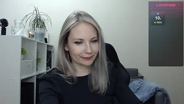 Snapshot of Sunny_bunny6 chatting on 01.19.25 Sunny bunny6 online show from 01.19.25