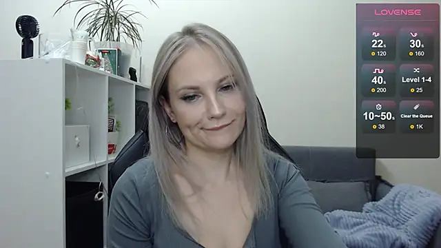 Snapshot of Sunny_bunny6 chatting on 01.27.25 Sunny bunny6 online show from 01.27.25