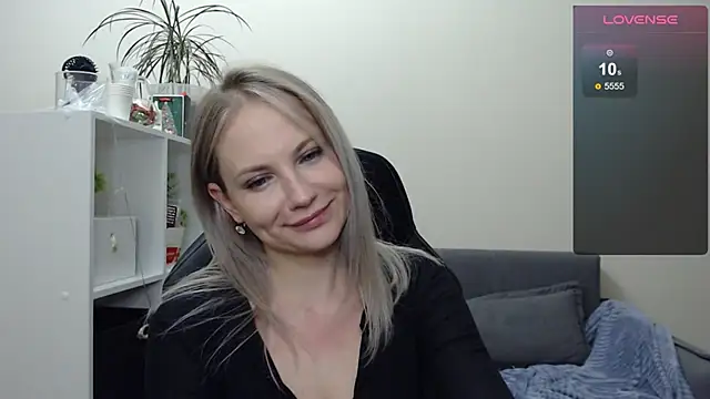 Snapshot of Sunny_bunny6 chatting on 01.28.25 Sunny bunny6 online show from 01.28.25