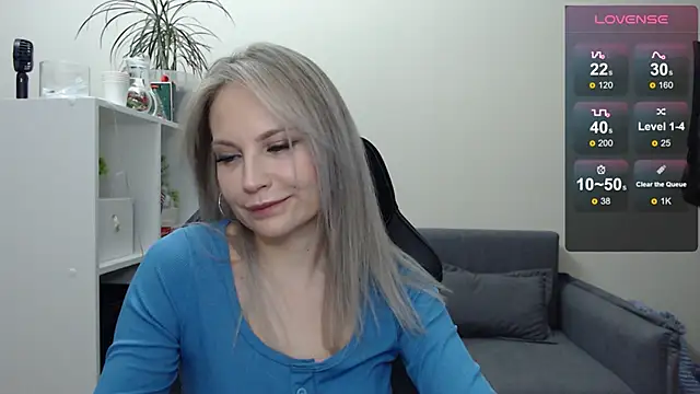 Snapshot of Sunny_bunny6 chatting on 02.10.25 Sunny bunny6 online show from 02.10.25